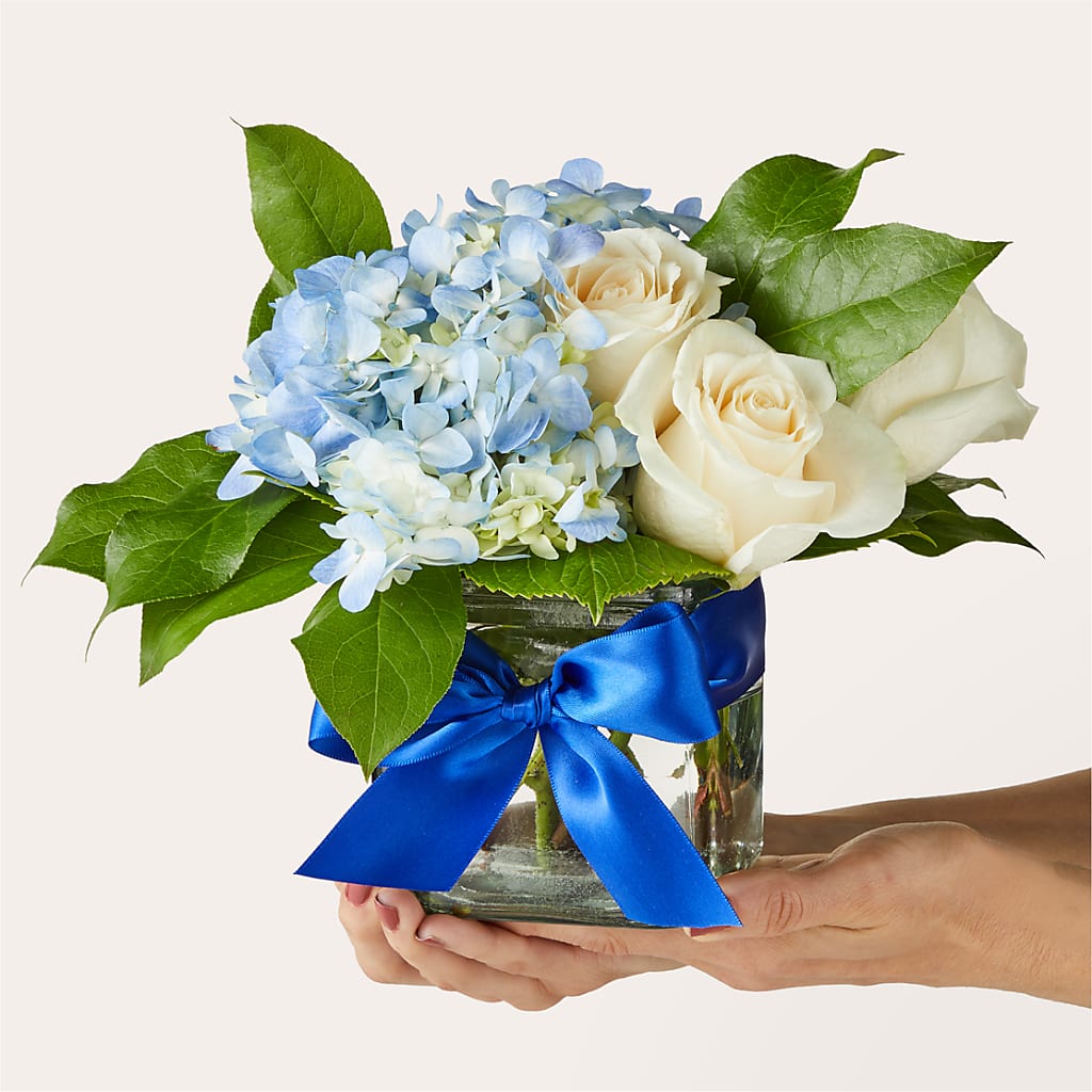 Sky Blue Delight Bouquet – IVAN'S FLOWER, Folsom CA