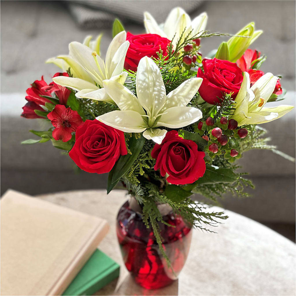 Evergreen Delight Bouquet – IVAN'S FLOWER, Folsom CA