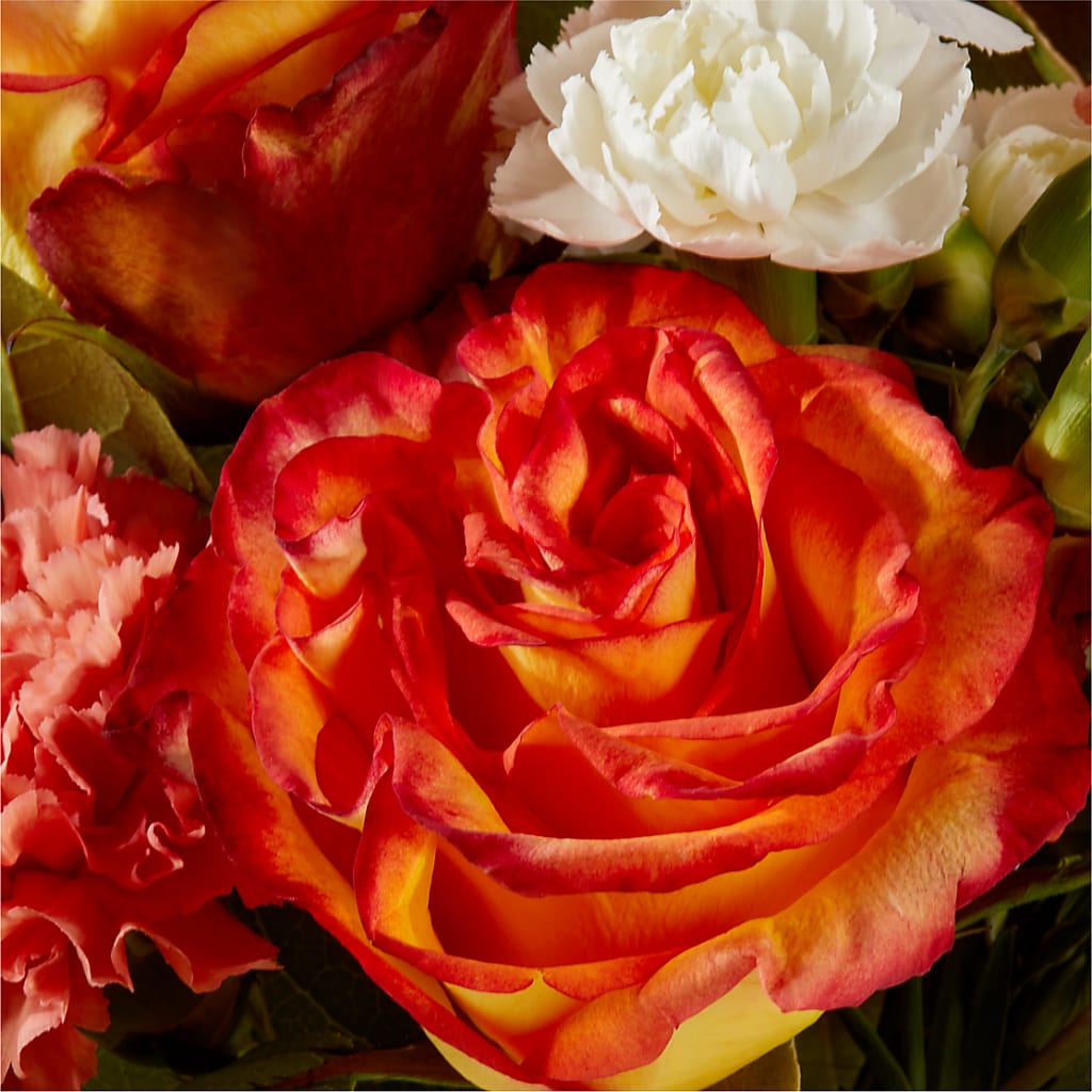 Apricot Glow Bouquet – IVAN'S FLOWER, Folsom CA